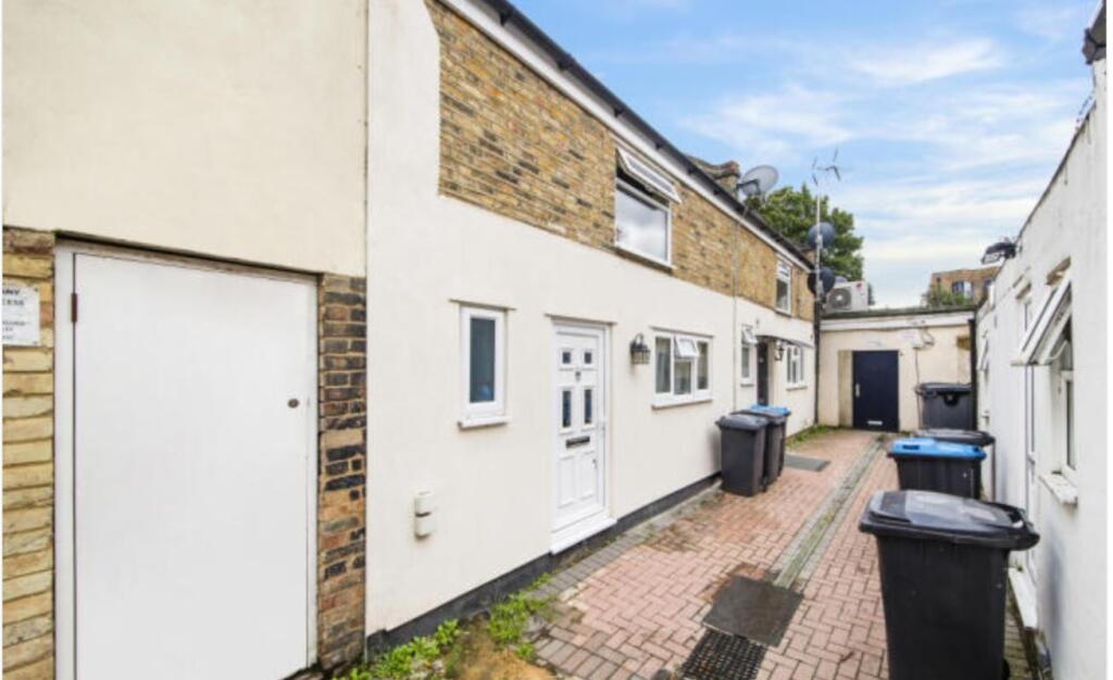 Main image of property: 36 Ranelagh Road, London, NW10 4UR