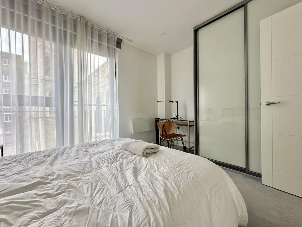 Eastlight Apartments, Dock Street, Tower Hamlets, London - More