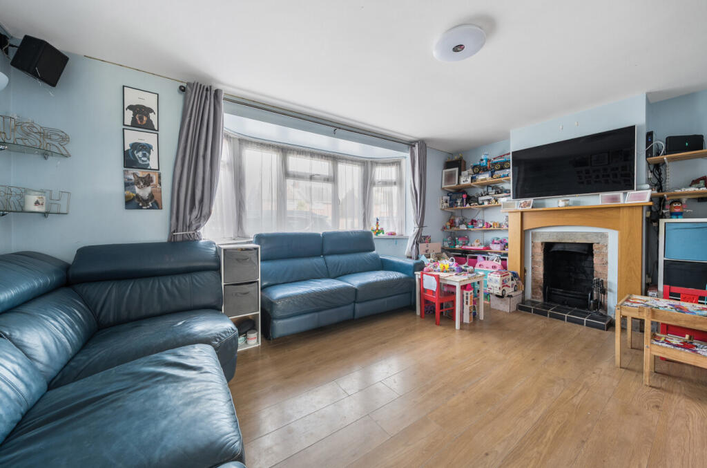 Medstead Road, Havant, PO9 - View 4