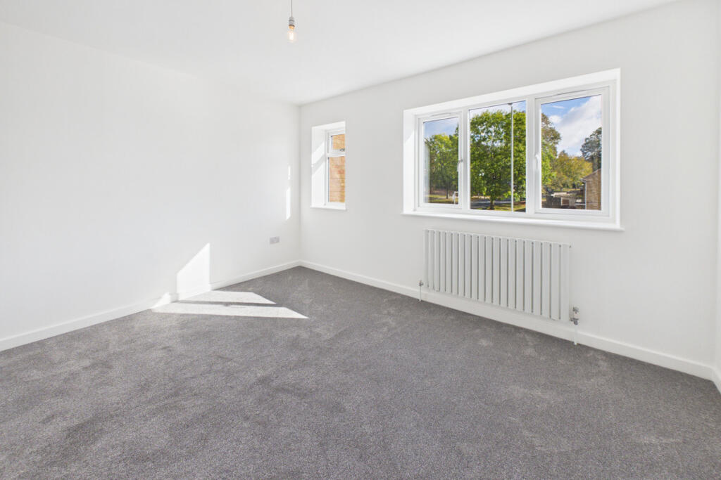 House in Hemel Hempstead - More