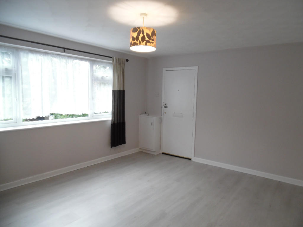 Apartment in Southampton, Waterside Park, Weston - View 5