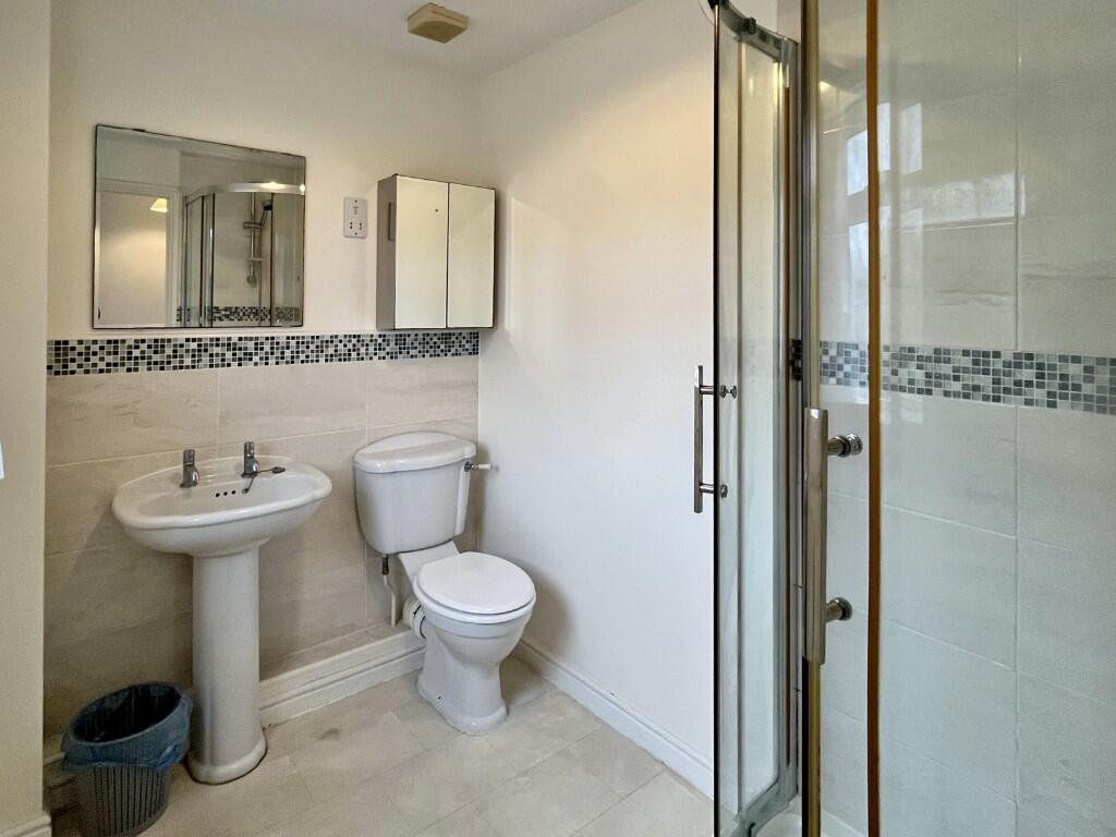 1 bedroom house share for rent