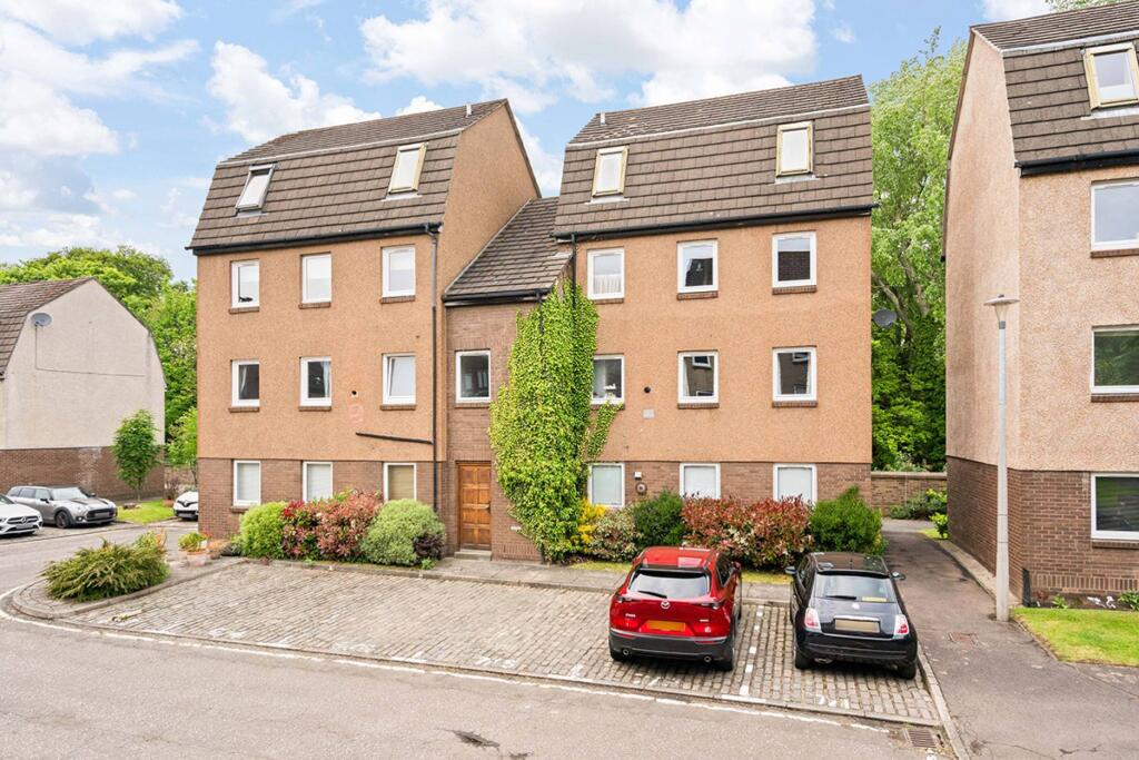 Main image of property: 6/4 Ettrickdale Place, Stockbridge, Edinburgh, EH3 5JN