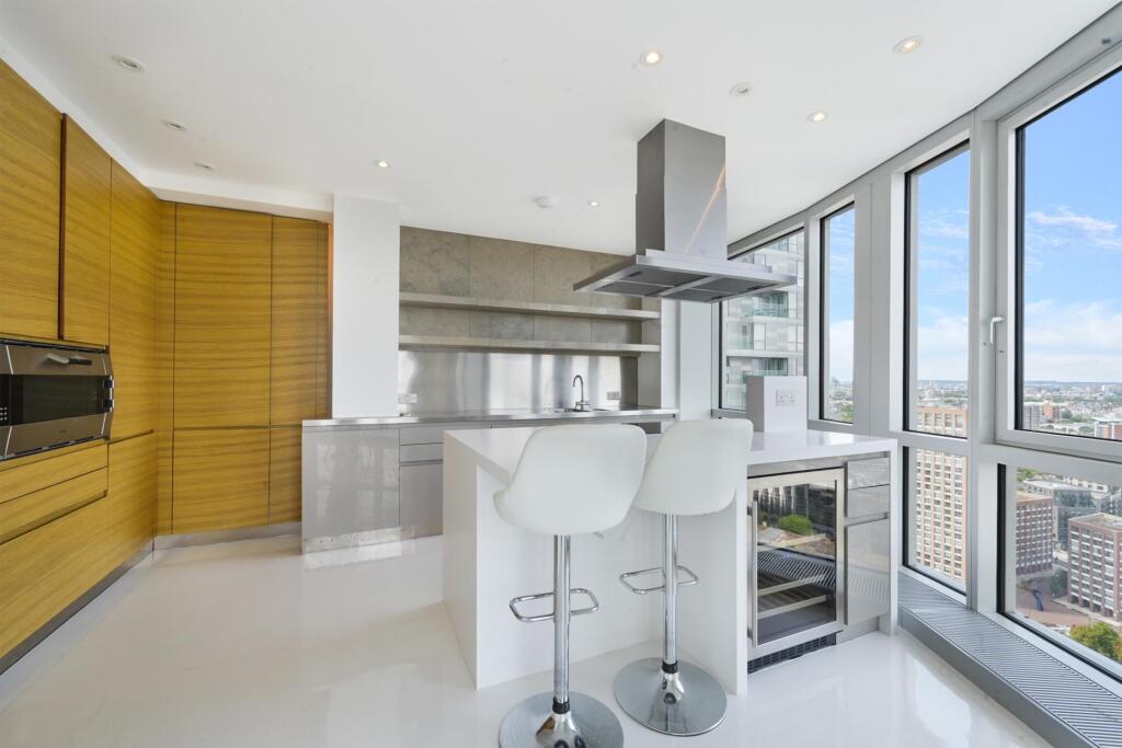 Apartment in London - View 4