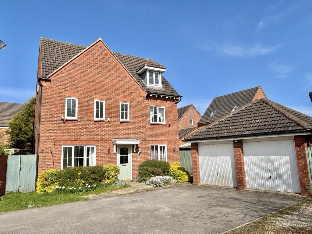 Main image of property: Lockside Close, Glen Parva, Leicester, Leicestershire. LE2 9TD