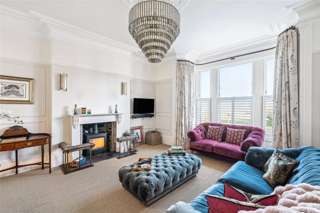 House in North Yorkshire, Harrogate - View 2