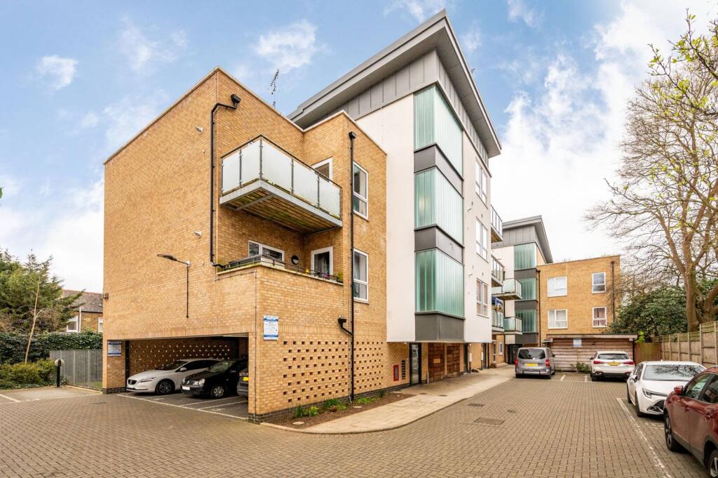 Main image of property: Packham Mews, Hounslow, TW3