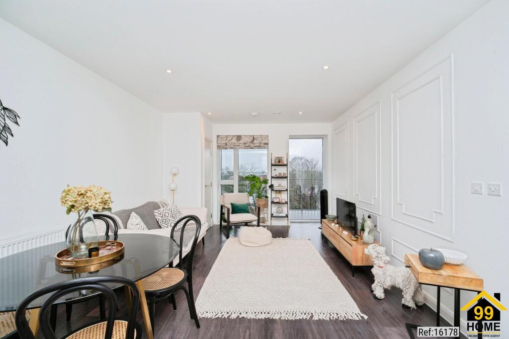 Apartment in Southall - View 3