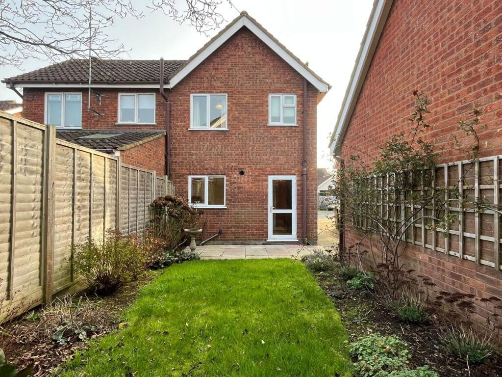 Oak Tree Road, Ampthill, Bedfordshire, MK45 photo 2