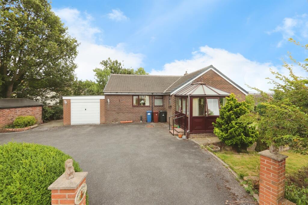 3-bed detached on Chaloner Heights, Blacker Hill, Barnsley, £425,000