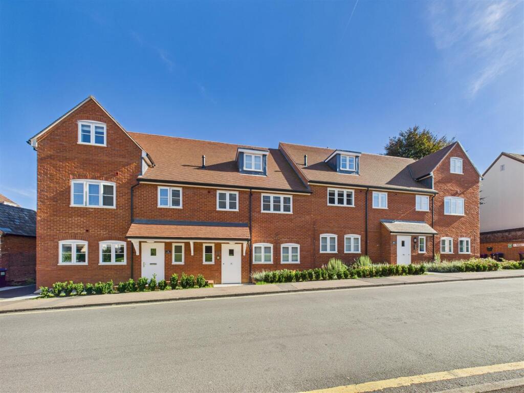 Main image of property: Wratten Road East, Hitchin
