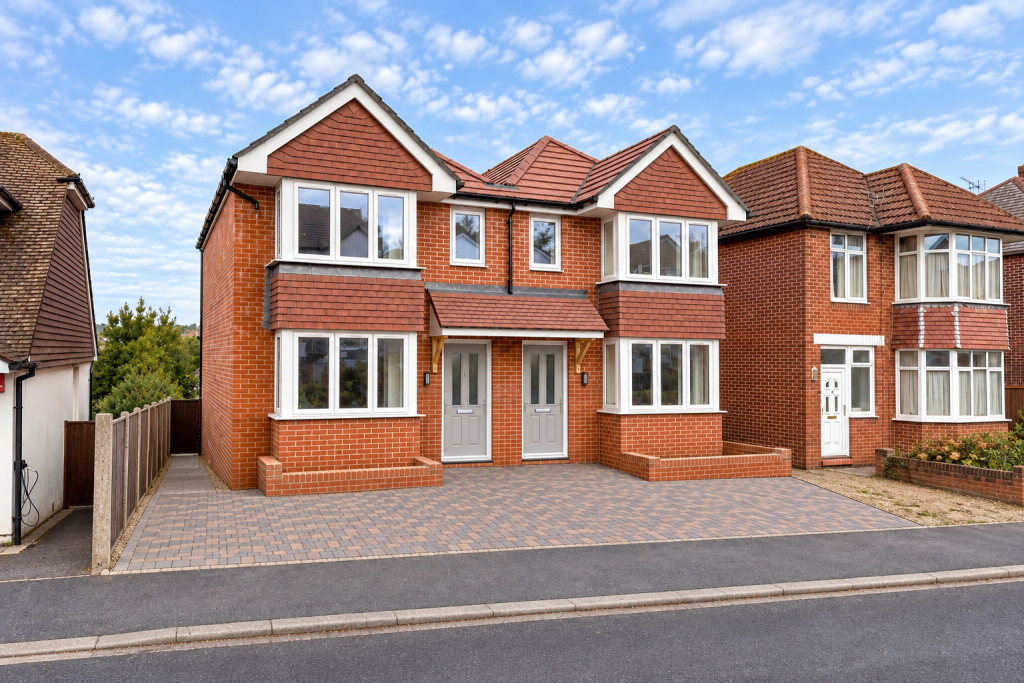 Main image of property: Ash Tree Road, Bitterne , Southampton, SO18 1LZ