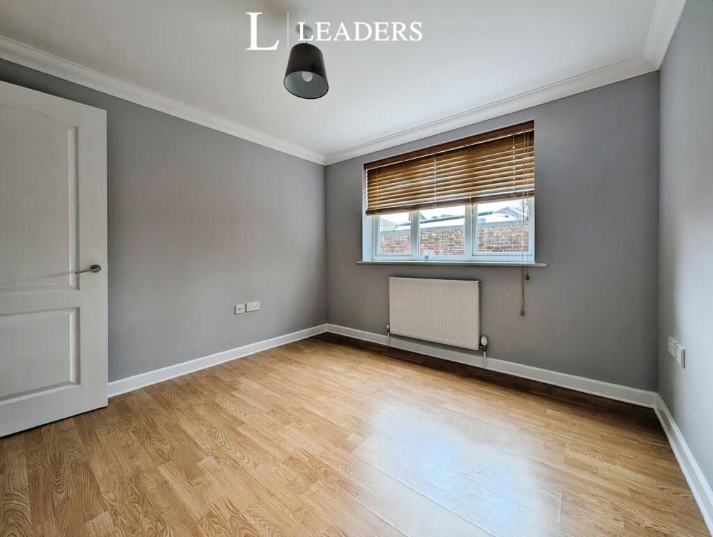 Apartment in Southampton - More