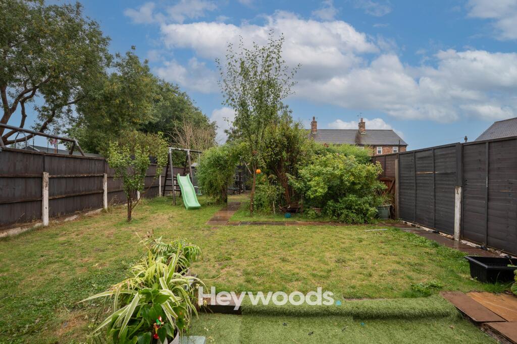 House in Stoke-on-Trent - View 4