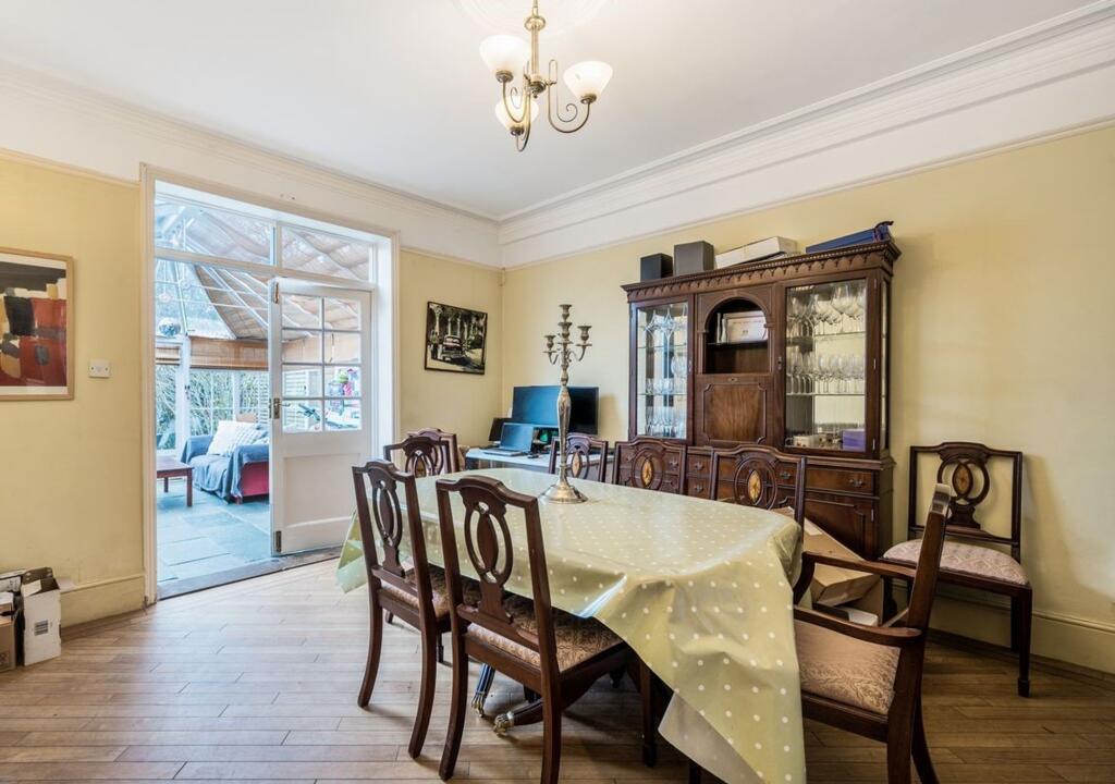 House in Kingston upon Thames - View 4