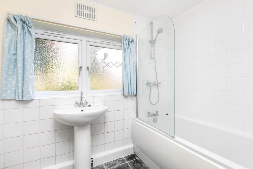 Apartment in Southampton - More