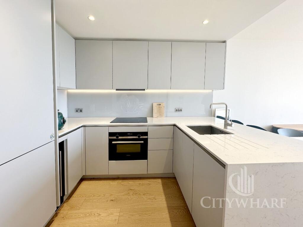 Main image of property: Hampton Tower, Marsh Wall, London