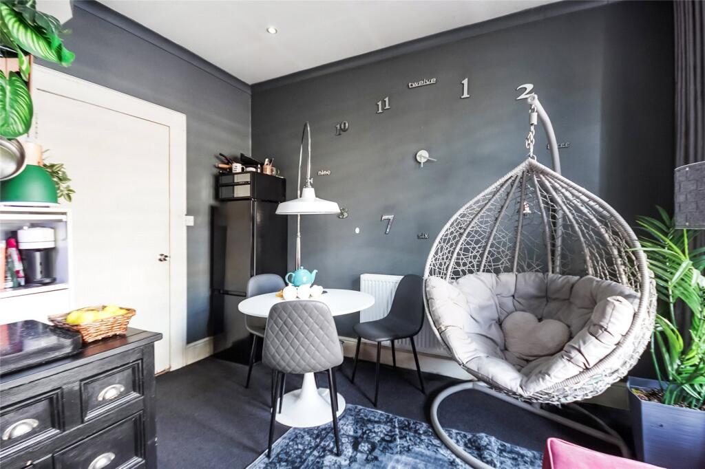 Apartment in Paisley - View 4