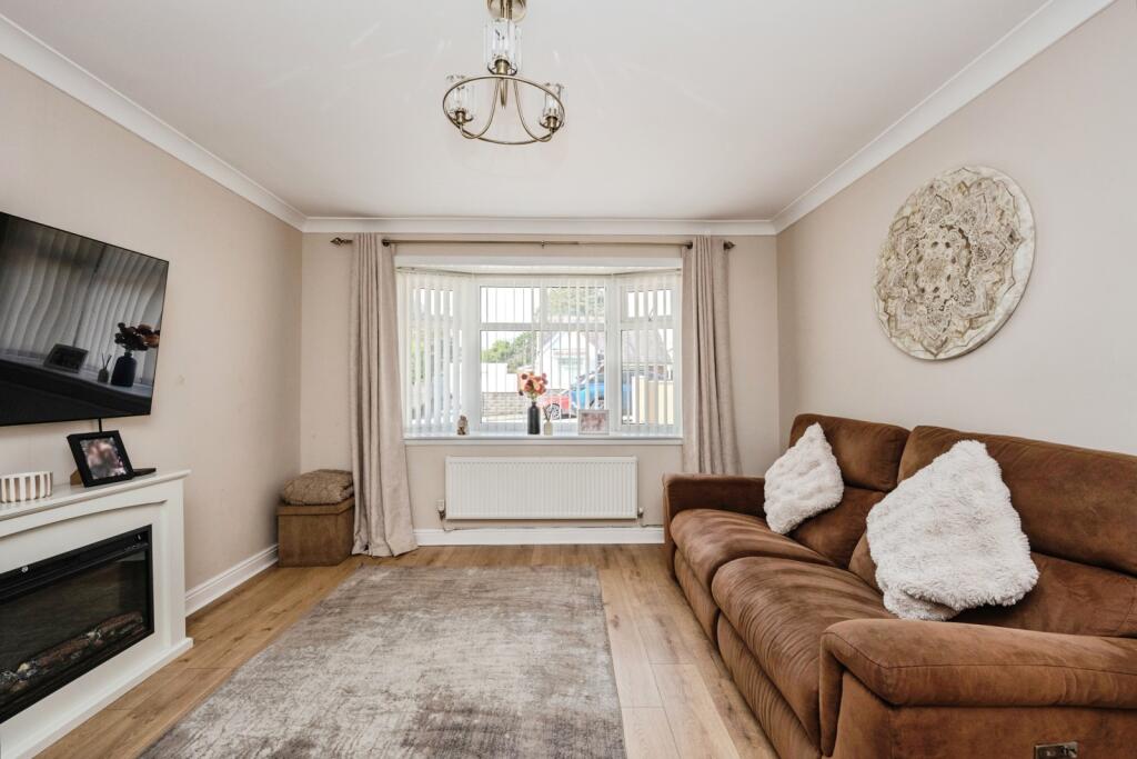 House in Llanelli - View 4