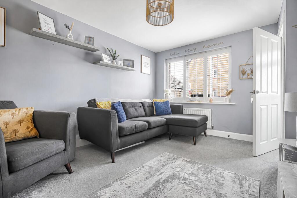 House in Bradford, West Yorkshire - View 2