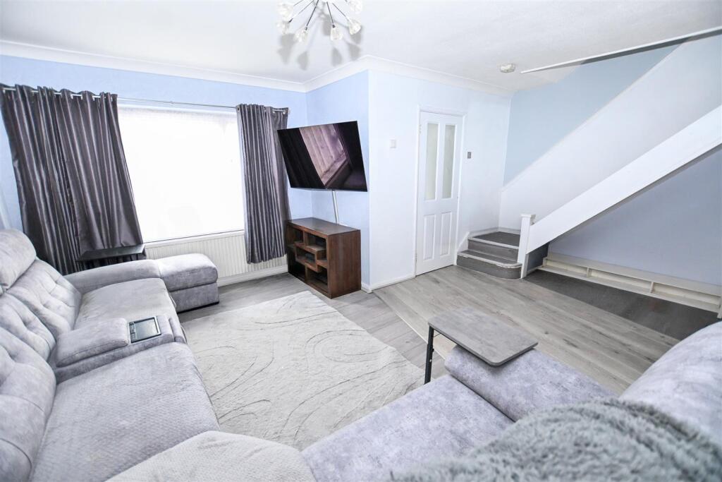 House in Castle Point, Canvey Island - View 2