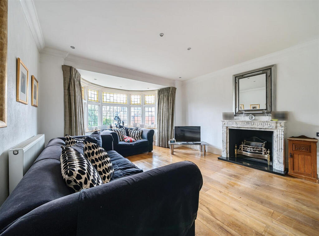 House in London, Brondesbury Park, Mapesbury - View 2