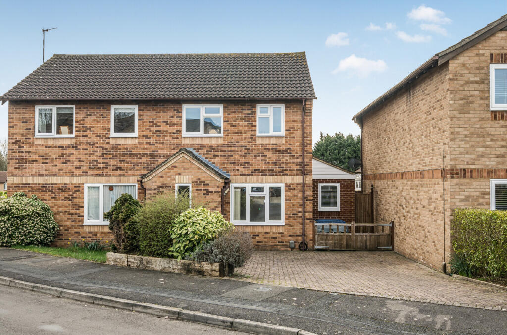 3-bed semi-detached on Fuller Close, Kingsdown, Swindon, SN2, £300,000