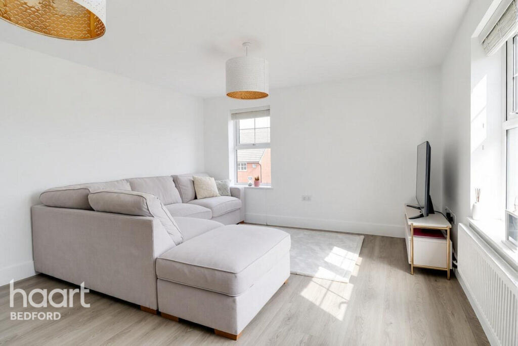 Apartment in Milton Keynes - View 4