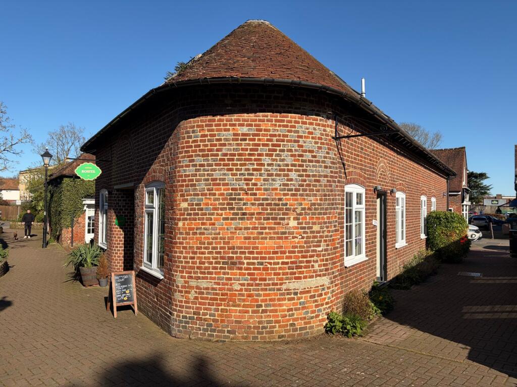 Main image of property: Folly Lane, Petersfield, Hampshire, GU31