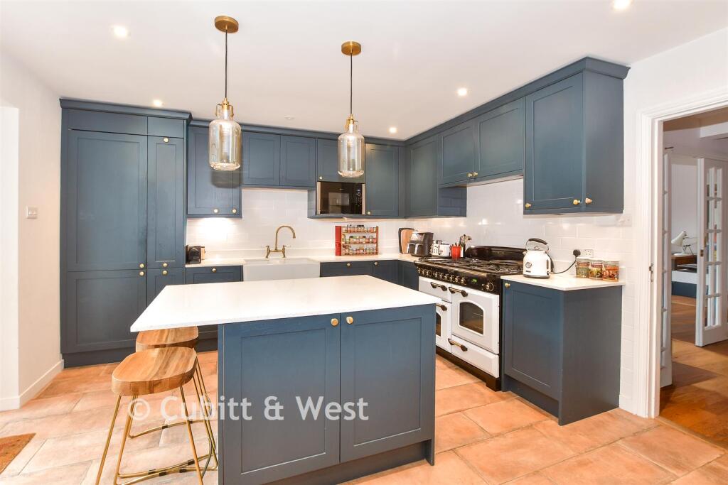 House in Redhill - View 5