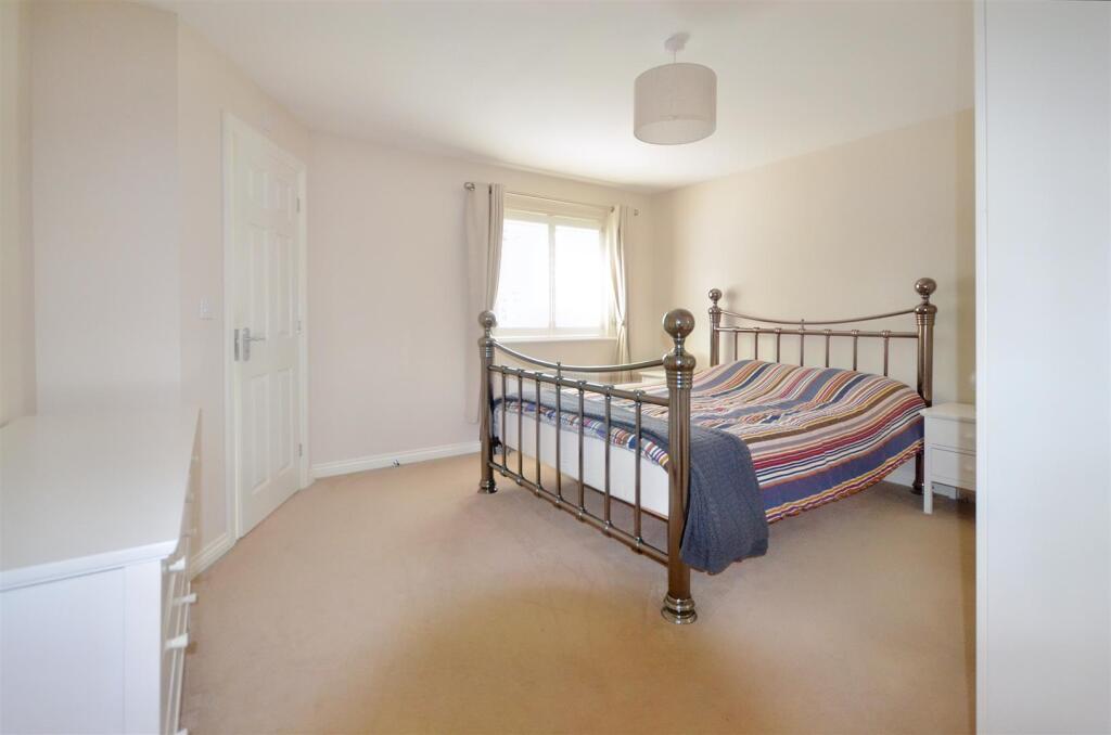 Lark Close, Bruton - View 5