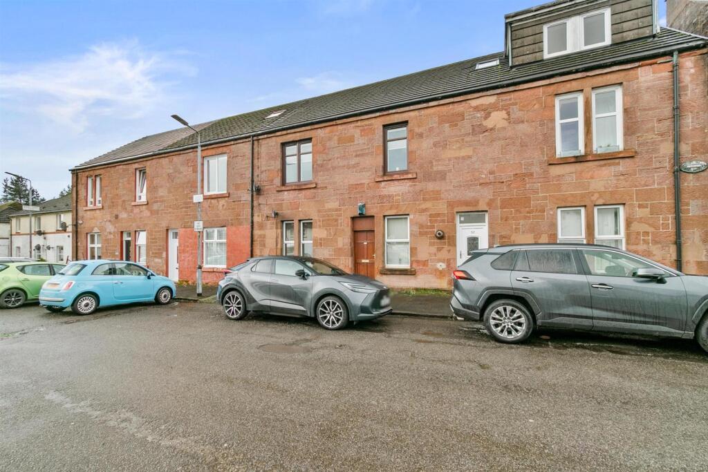 Main image of property: Dunavon, Union Street, Bonhill, Alexandria G83 9AH