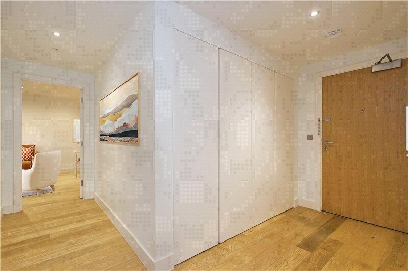 Apartment in London, Royal Borough of Greenwich - More