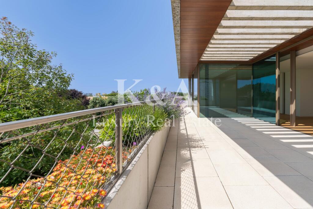 Main image of property: Oporto, Oporto