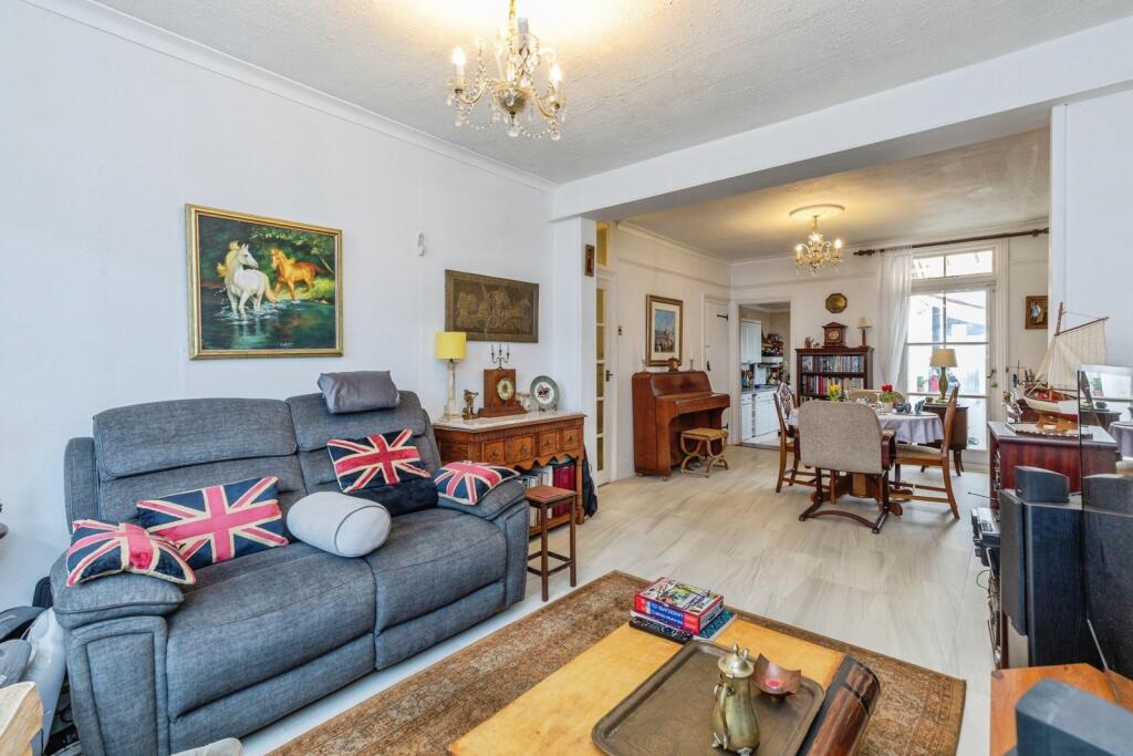 House in Rochester - View 4
