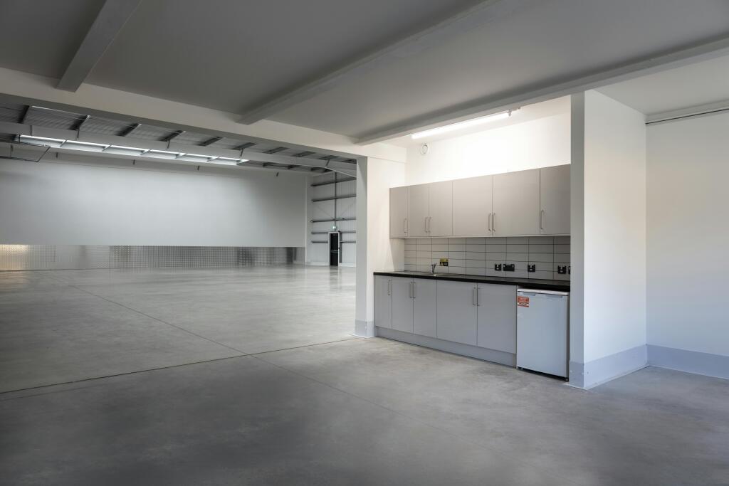 2025- Unit 697 - Stirling Road  - 225241.jpg