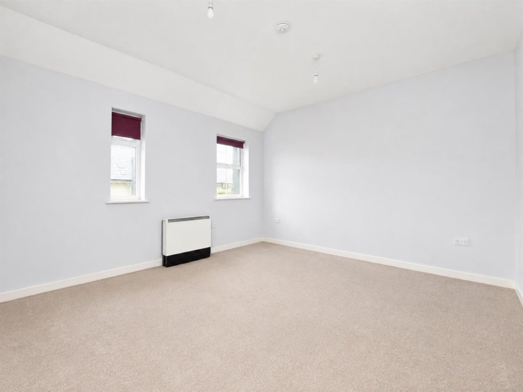 Apartment in Luton - View 5