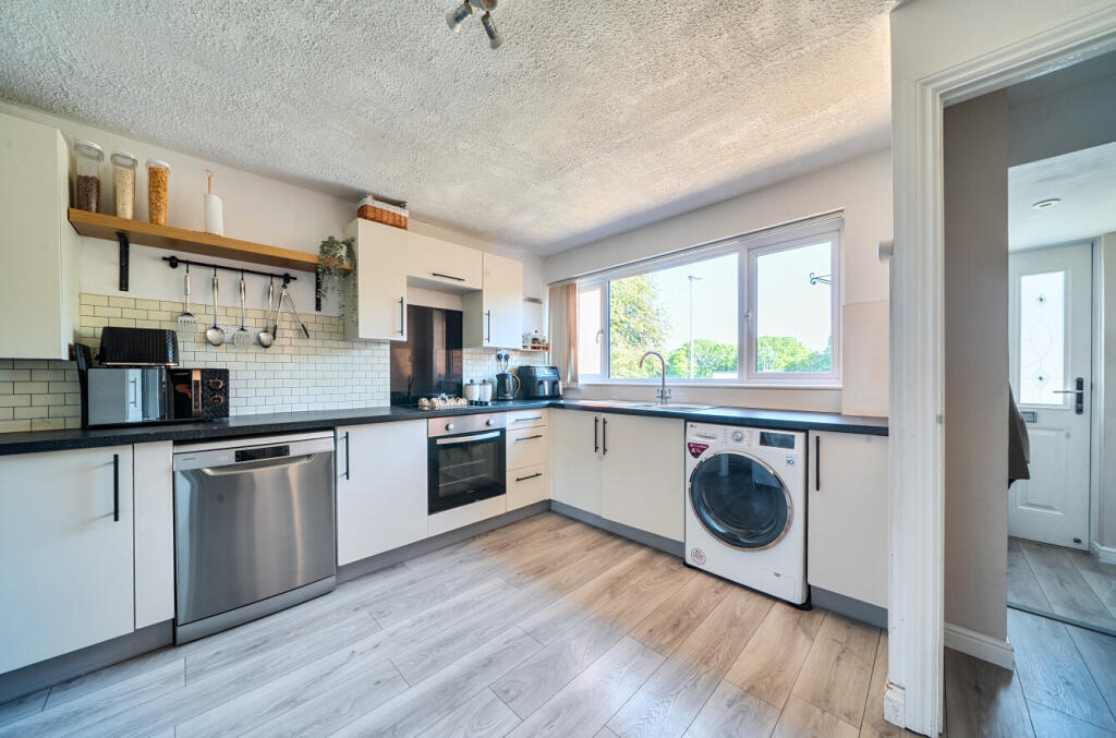 House in Taunton - View 5