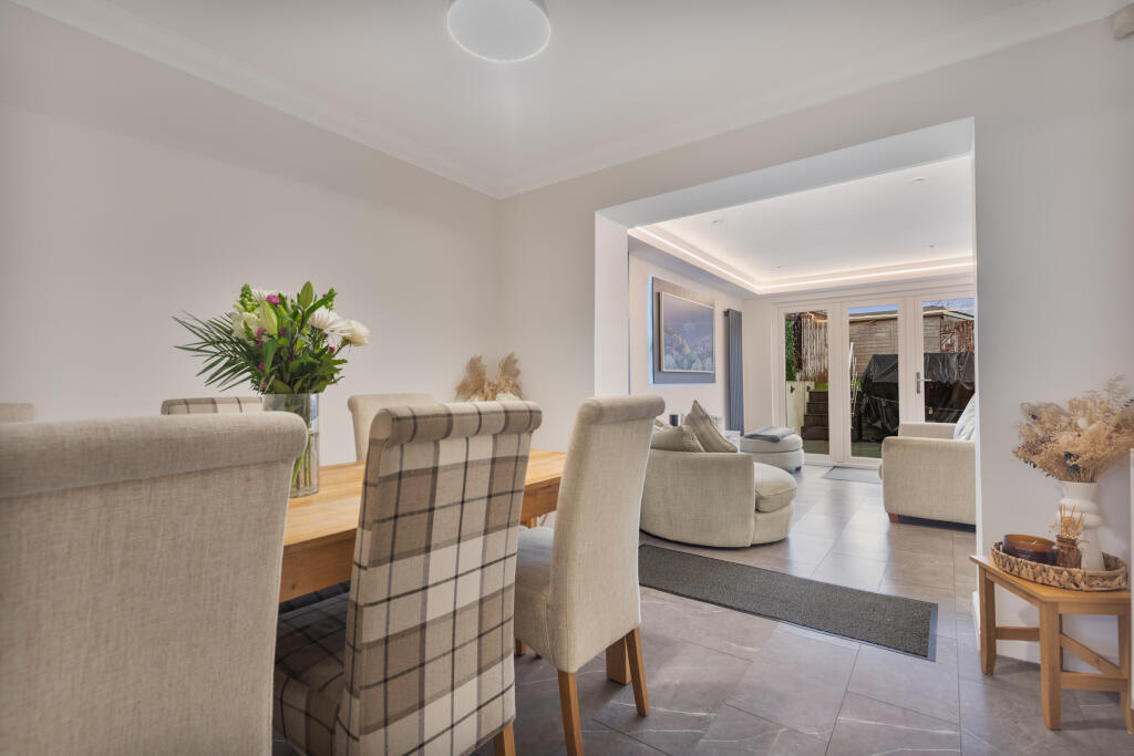 Orchard Gardens, Strathaven, South Lanarkshire photo 4