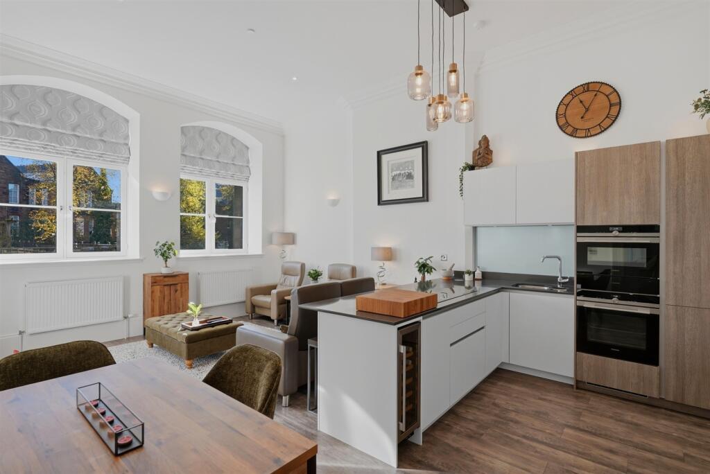 0/1 90 Victoria Crescent Road, Dowanhill, G12 9JL photo 3