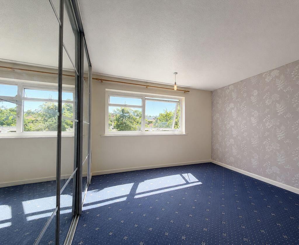 Apartment in Redhill - View 4
