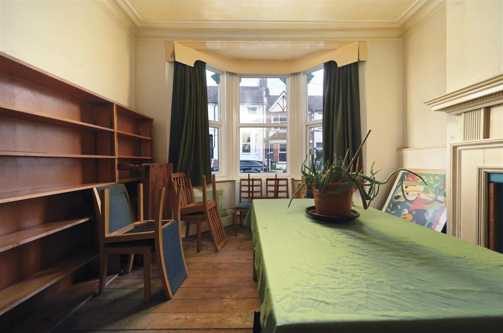House in Tonbridge - View 4