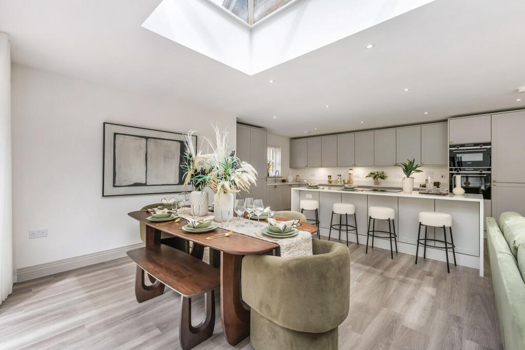House in Guildford - View 5