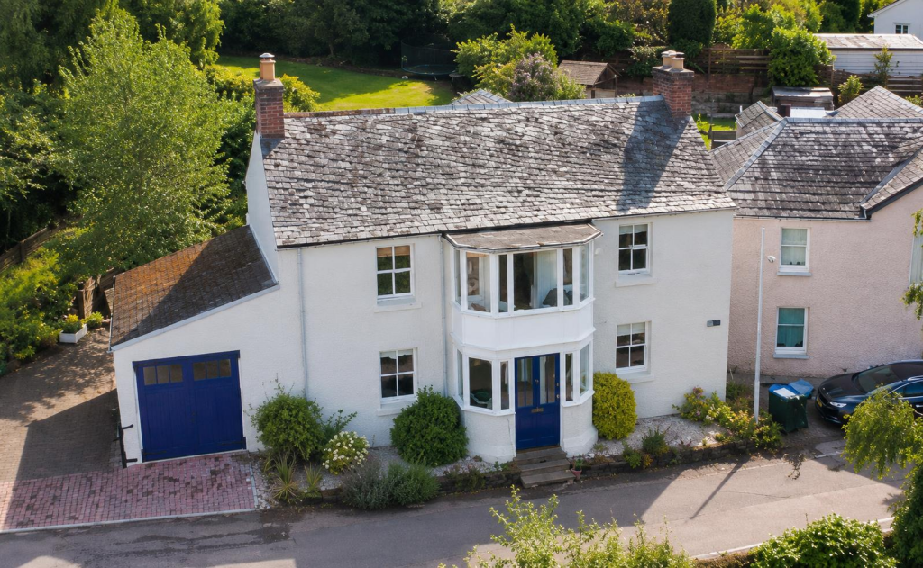 Main image of property: Cairneyhill Road, Bankfoot, Perth