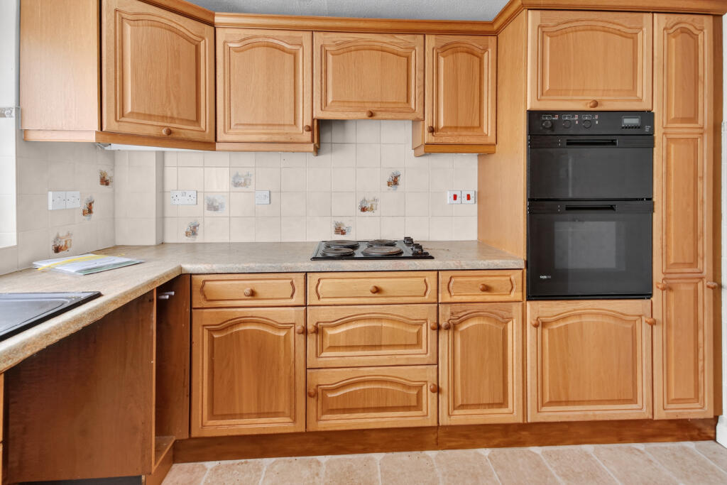 Appledore, Bracknell, RG12 photo 4