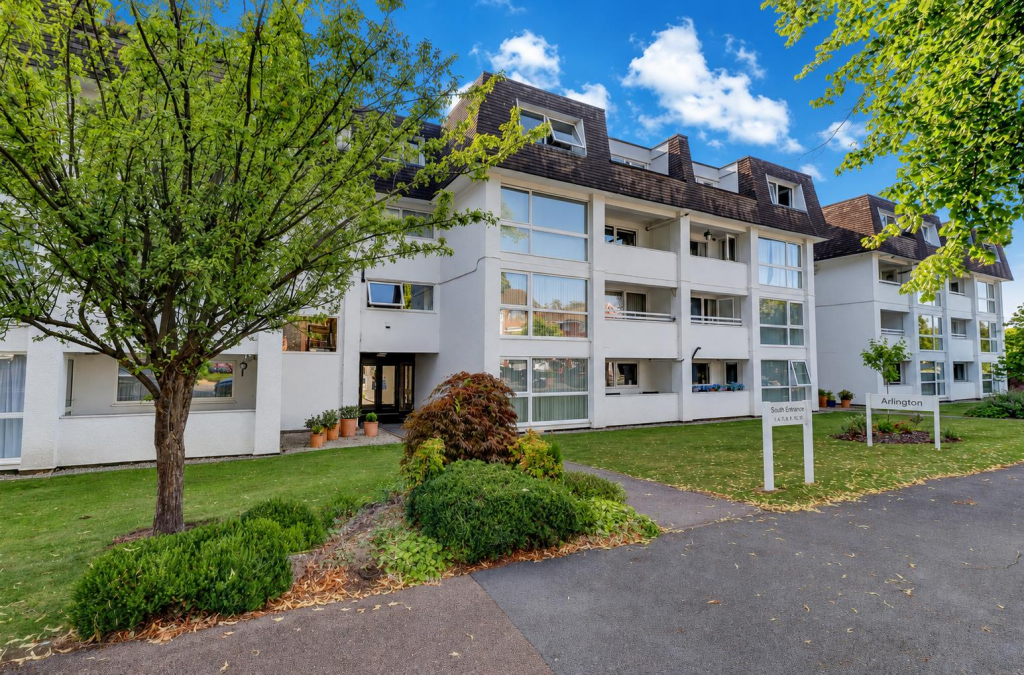 Main image of property: Arlington Avenue, Leamington Spa, CV32 5HR