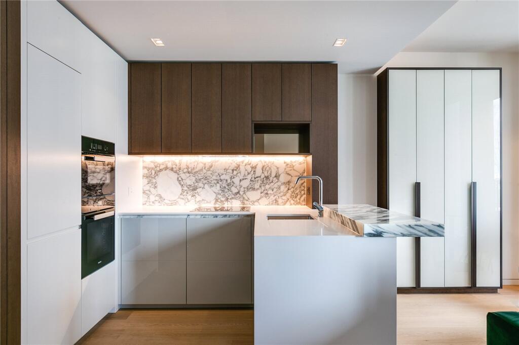 Apartment in London - View 3