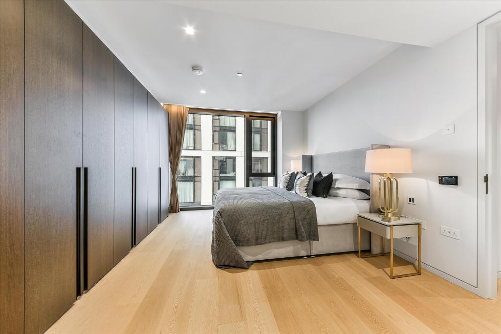 Apartment in London - View 3