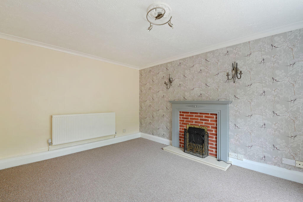 House in Sheffield, Upper Heeley, Heeley - More
