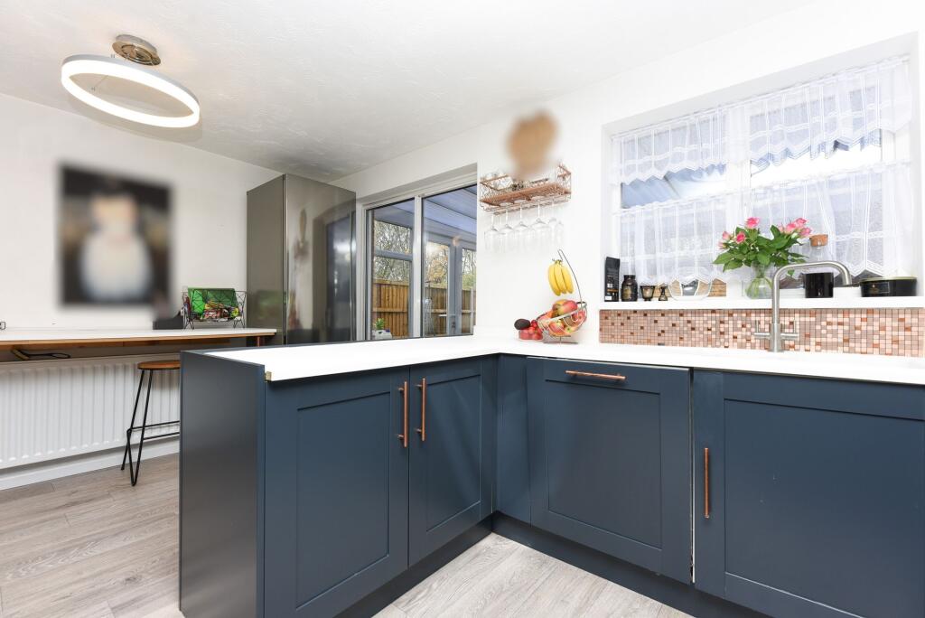 Dyson Close, Huntingdon, PE29 photo 3